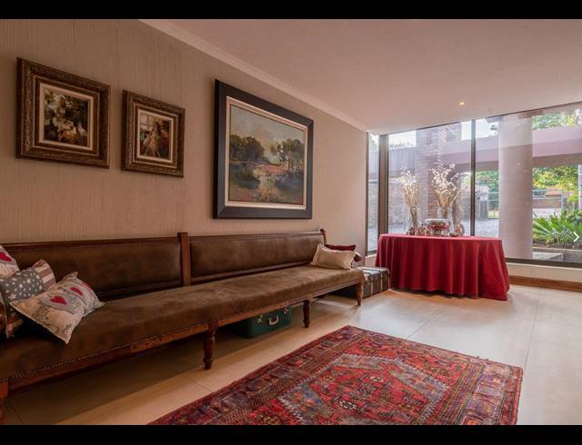 6 BEDROOM HOUSE SOLD IN ALBERANTE